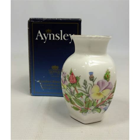 aynsley tudor vase boxed.